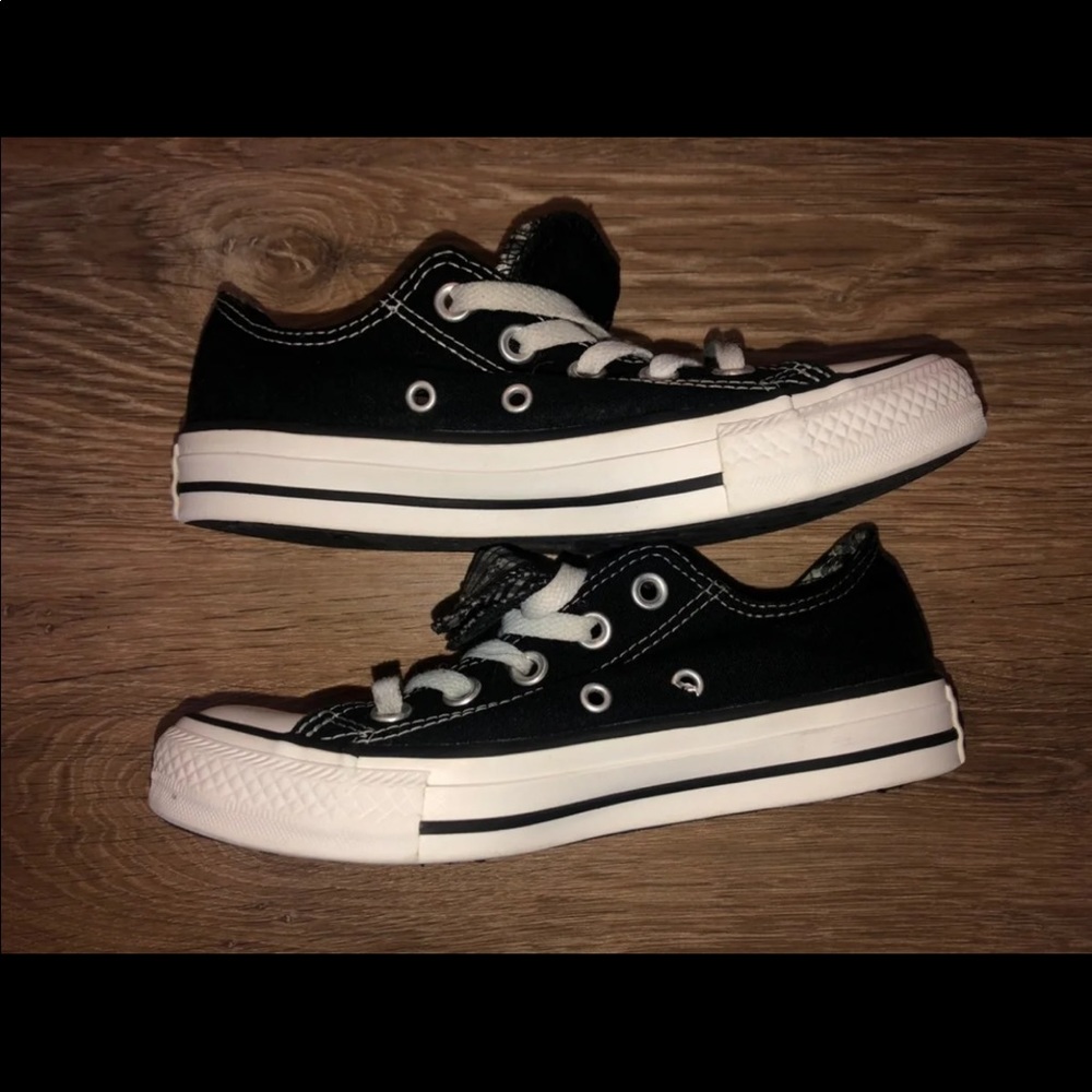 Black converse women’s size 5